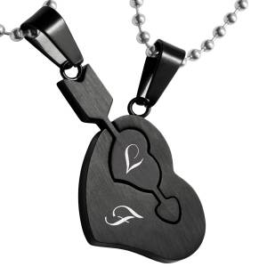 Schmuck-Pur Partner-Anhänger mit persönlicher Laser-Gravur Partnerschmuck Herz und Pfeil schwarz Edelstahl 2 Halsketten 45/50 cm